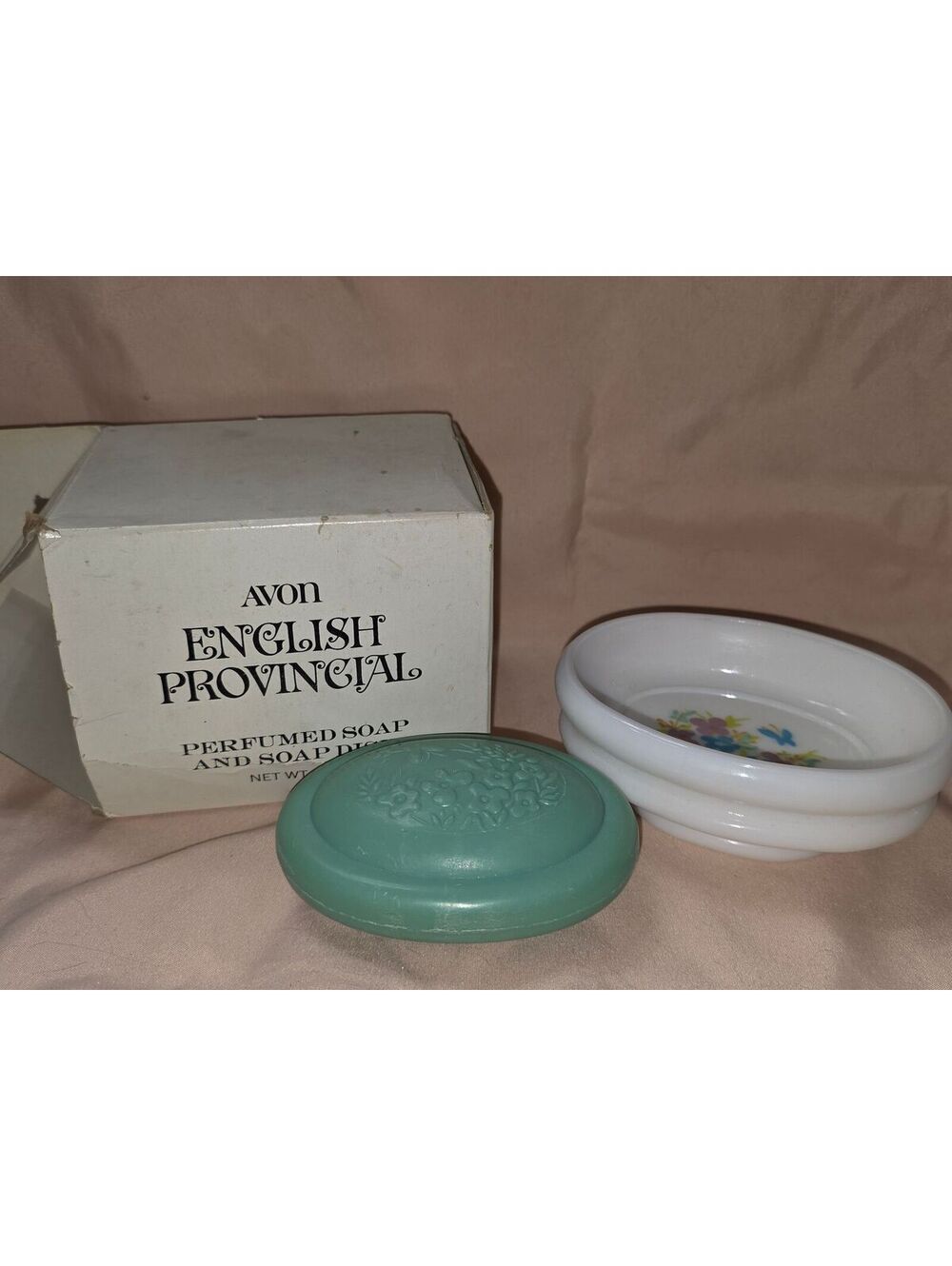 Avon English Provincial Milk Glass Soap Set